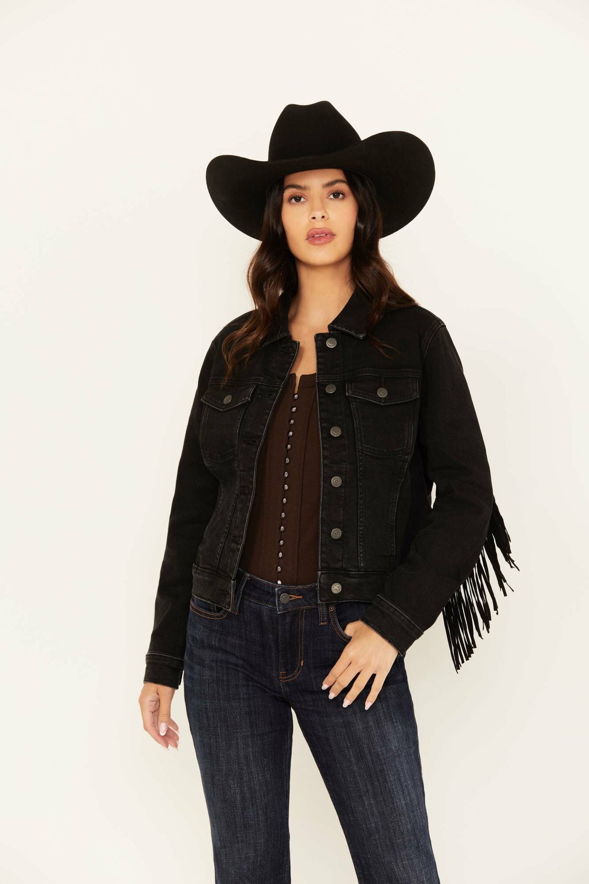 Women Outlaw Fringe Denim Trucker Jacket | Idyllwind
