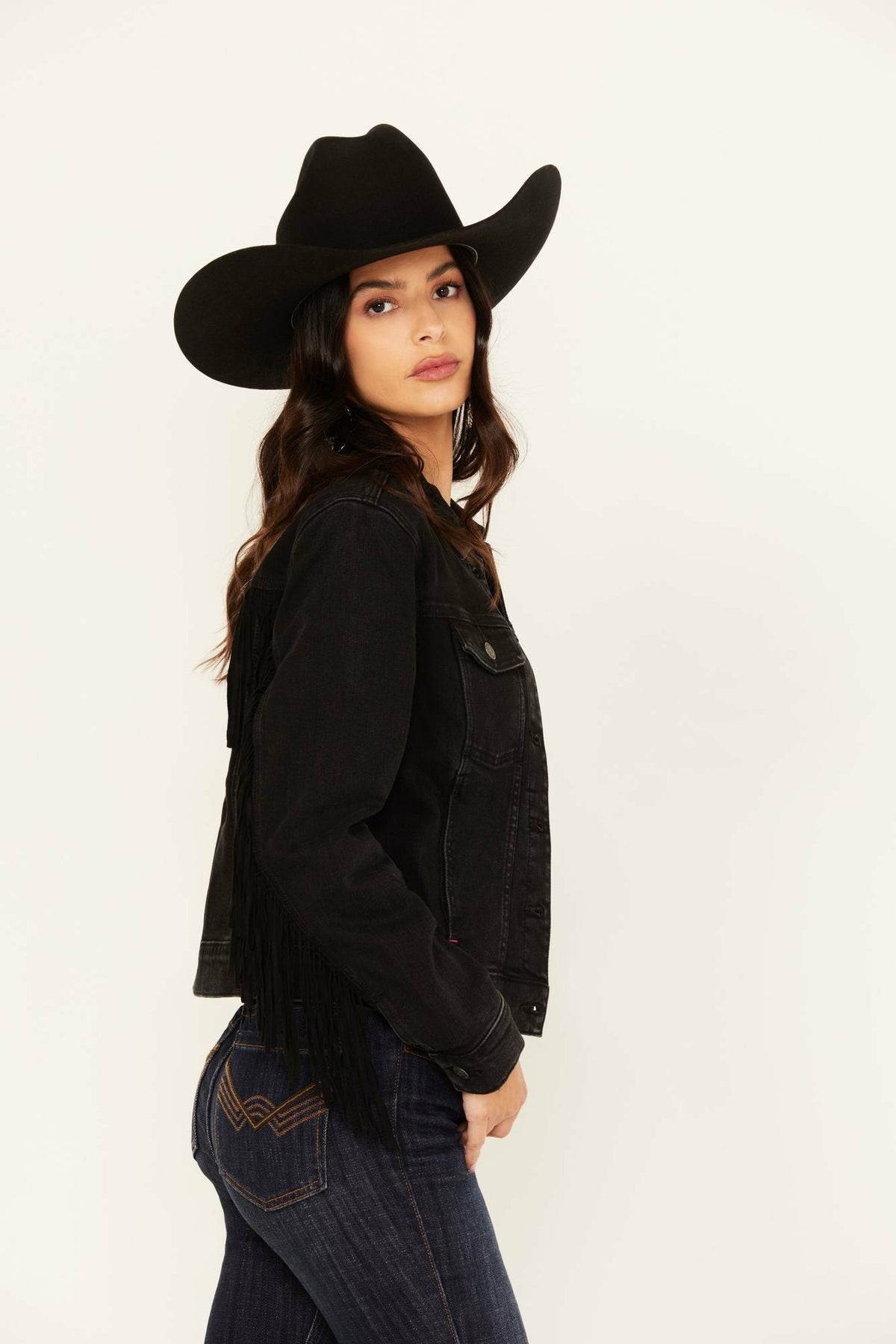 Women Outlaw Fringe Denim Trucker Jacket | Idyllwind