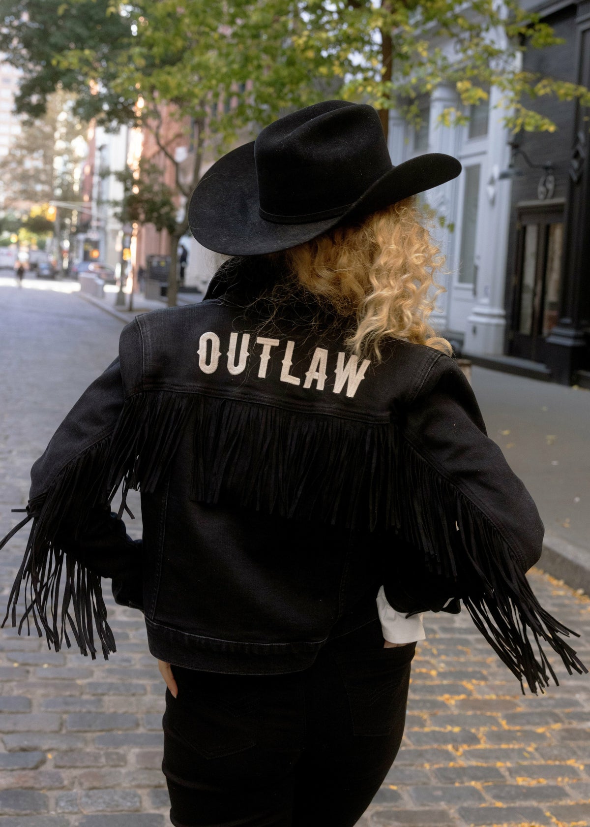 Women Outlaw Fringe Denim Trucker Jacket | Idyllwind