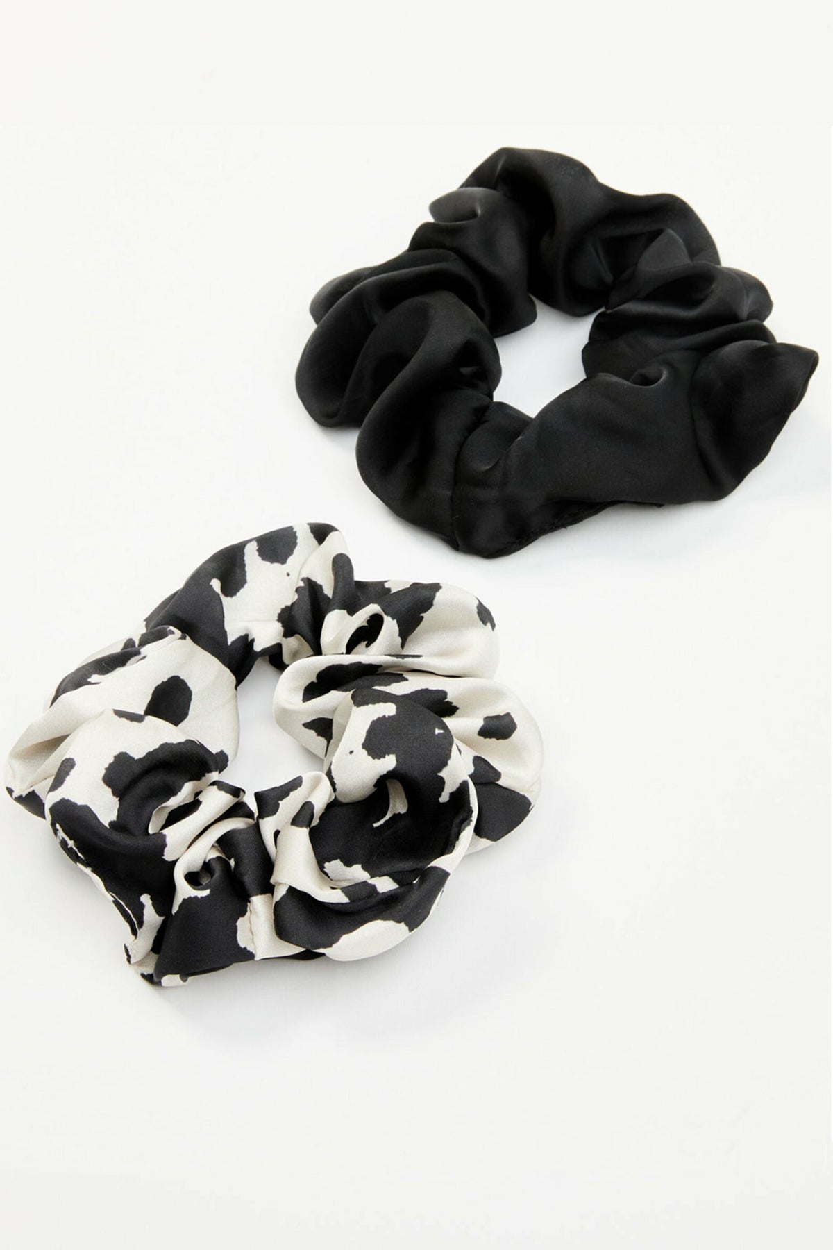 Women Palmetto Cow Print Oversized Scrunchie Set - 2 Piece | Idyllwind