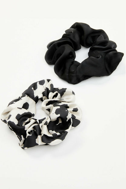 Women Palmetto Cow Print Oversized Scrunchie Set - 2 Piece | Idyllwind