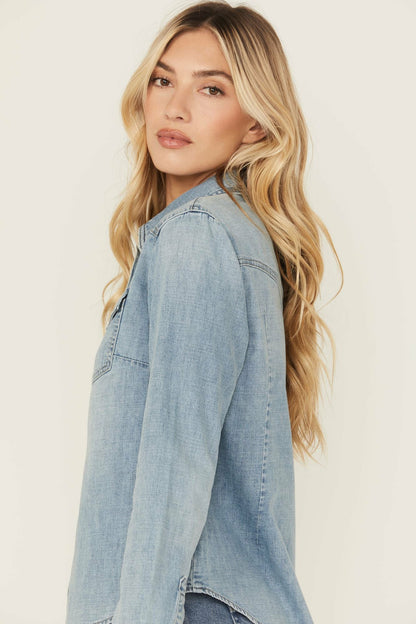Women Medium Wash Long Sleeve Snap Denim Shirt | Idyllwind