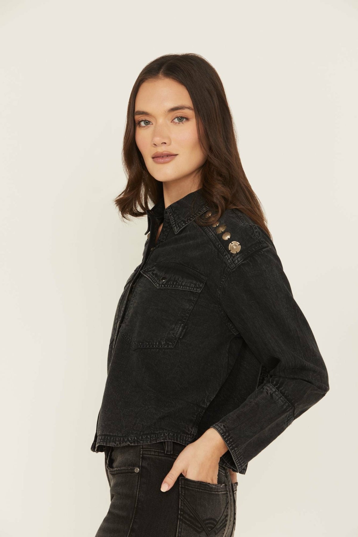 Women Concho Embellished Long Sleeve Snap Western Shirt | Idyllwind