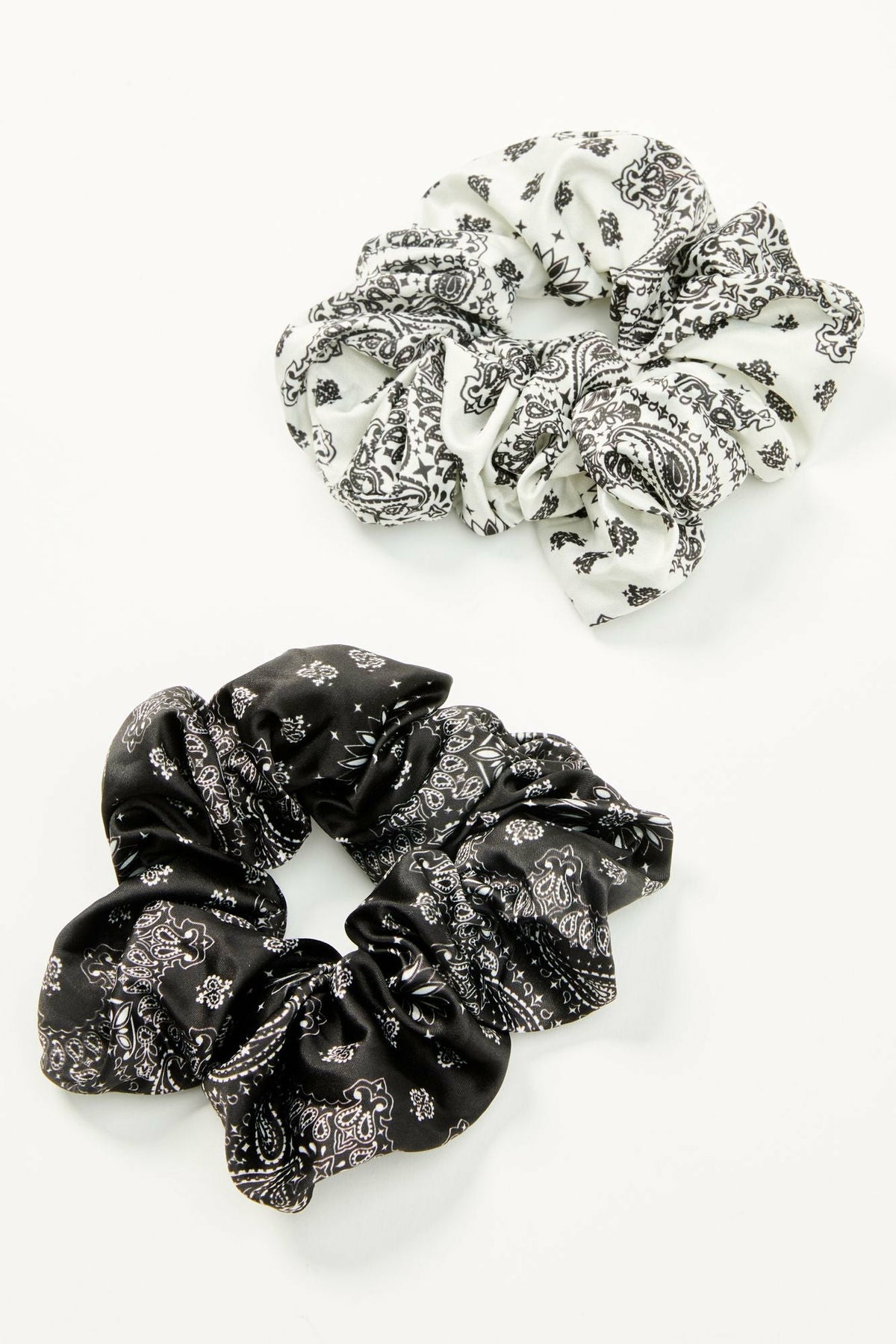 Women Bellshire Oversized Scrunchies - 2 Piece | Idyllwind