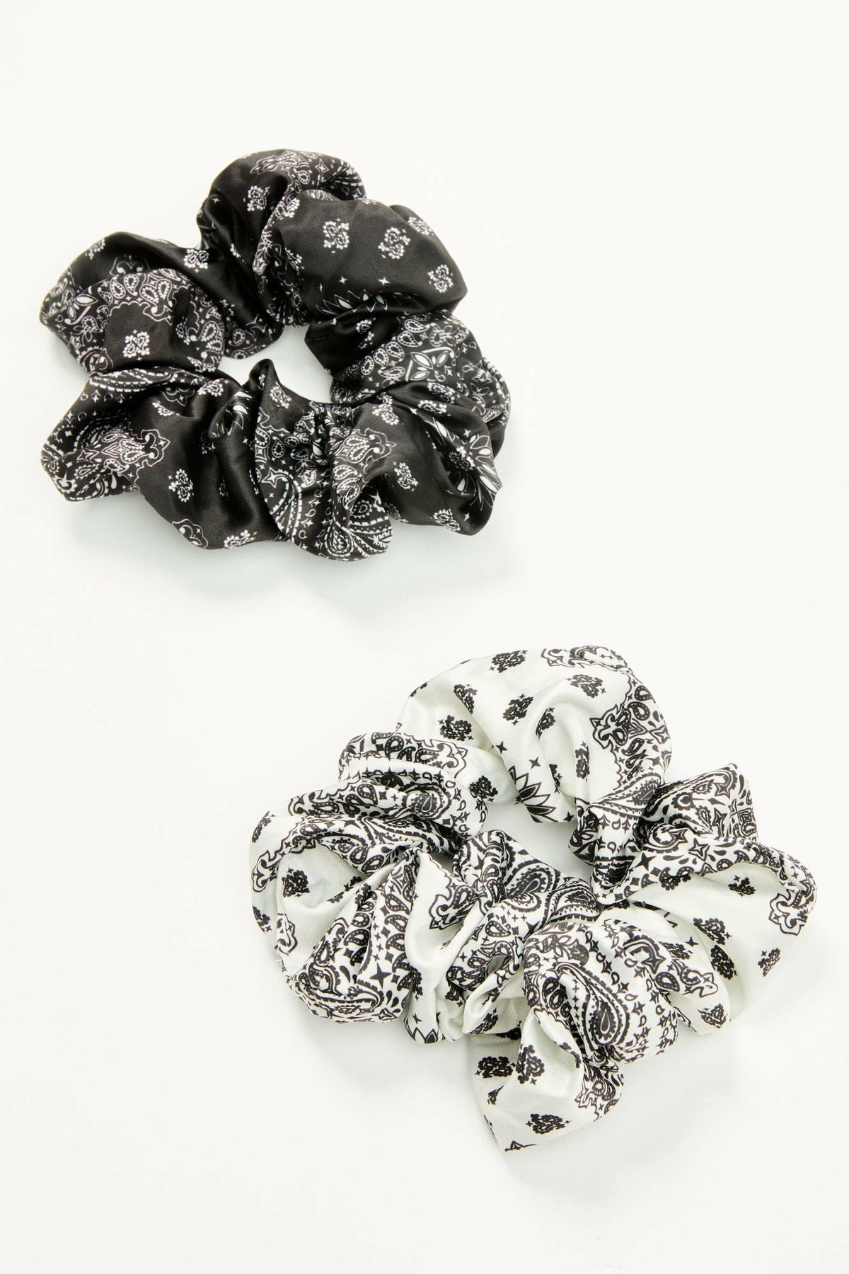 Women Bellshire Oversized Scrunchies - 2 Piece | Idyllwind