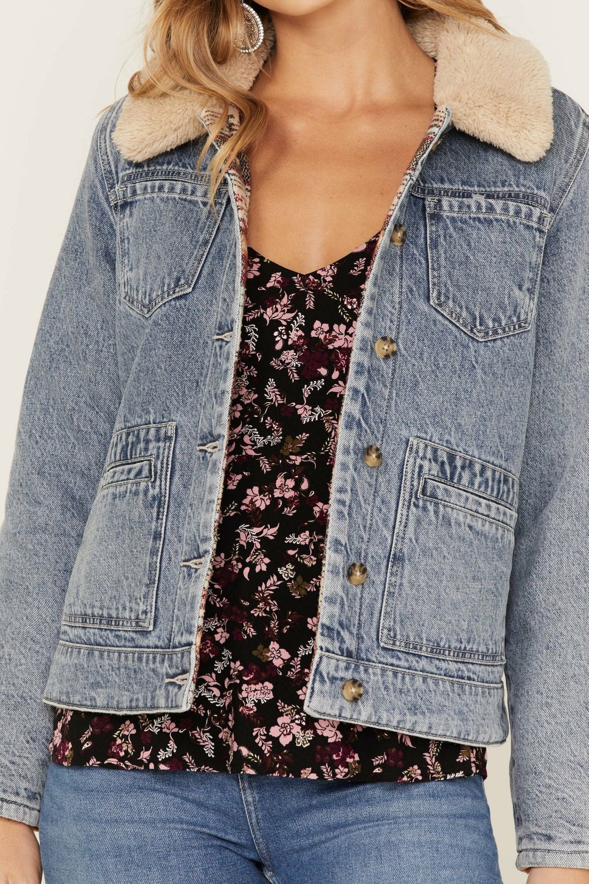 Women Light Wash Reversible Sherpa Blanket Denim Jacket | Idyllwind