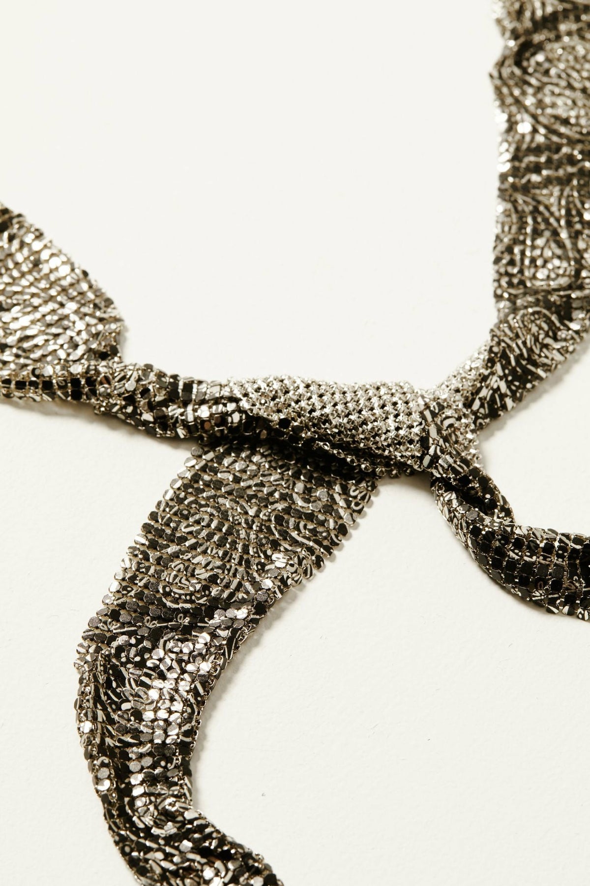 Women Cardiff Mesh Scarf Necklace | Idyllwind