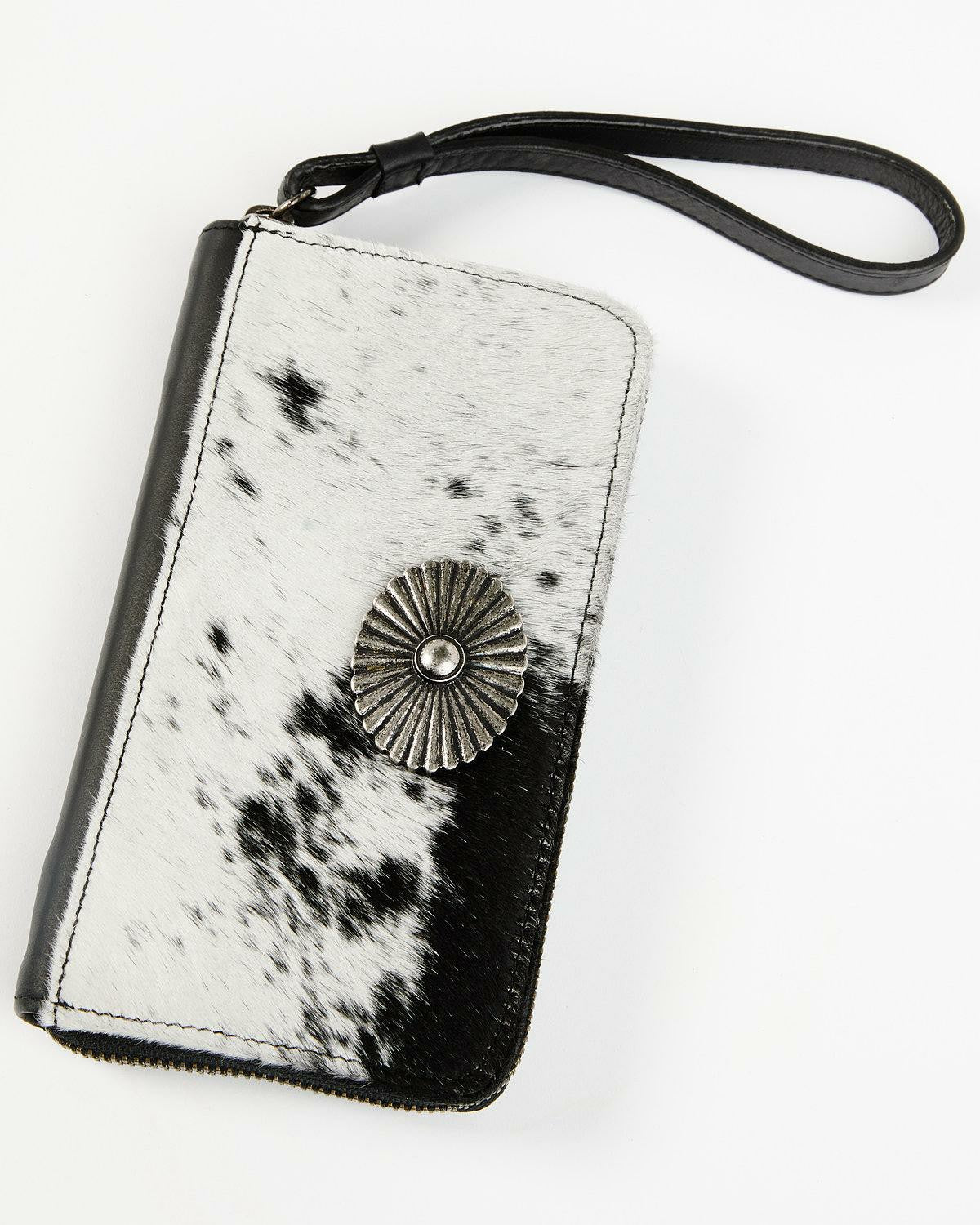 Women Black Laredo Hair-on Cowhide Wristlet Wallet | Idyllwind