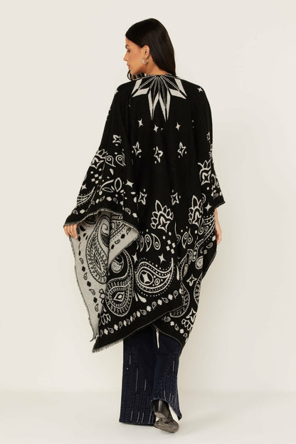 Women Kyle Bandana Print Blanket Shawl | Idyllwind
