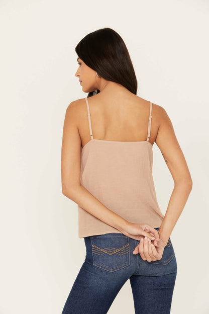 Women Laurel Embroidered Tank | Idyllwind