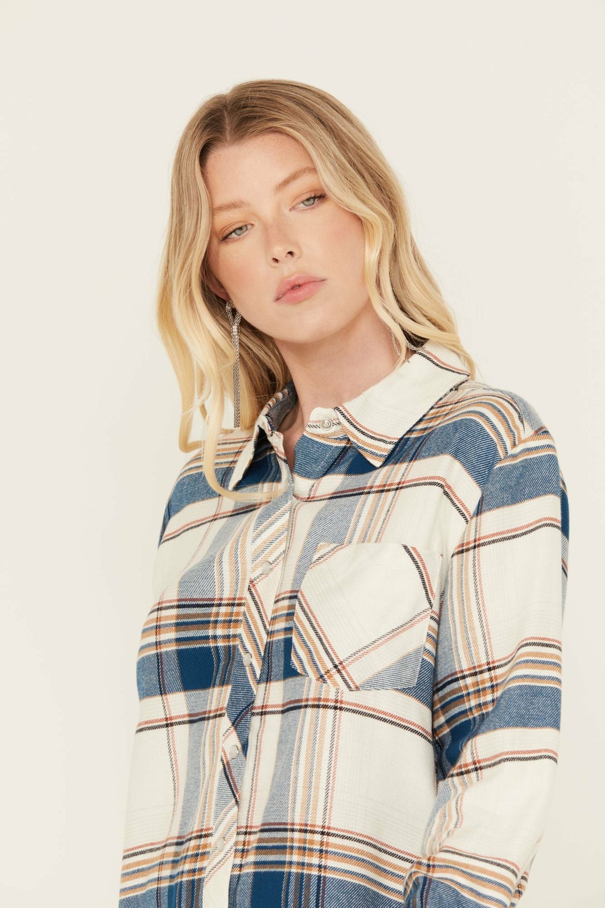 Women Catherine Lightweight Long Sleeve Pearl Snap Flannel Boyfriend Shirt | Idyllwind
