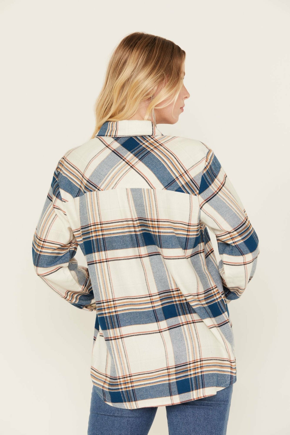 Women Catherine Lightweight Long Sleeve Pearl Snap Flannel Boyfriend Shirt | Idyllwind