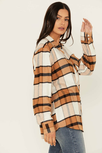 Women Caroline Featherlight Plaid Print Pearl Snap Shirt | Idyllwind