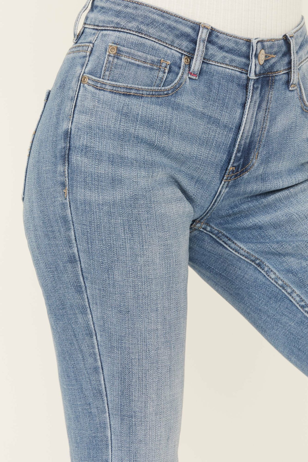 Women Atwood Light Wash Rebel Mid Rise Stretch Bootcut Jeans | Idyllwind