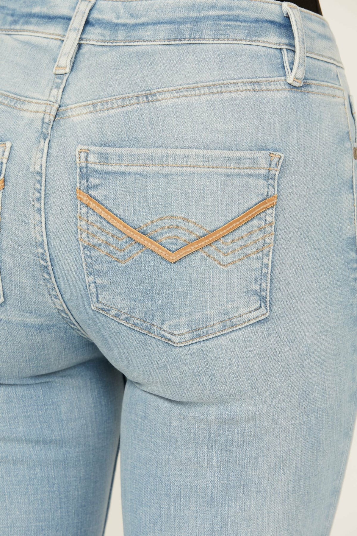 Women Rebel Kinsdale Light Wash Mid Rise Bootcut Jeans | Idyllwind