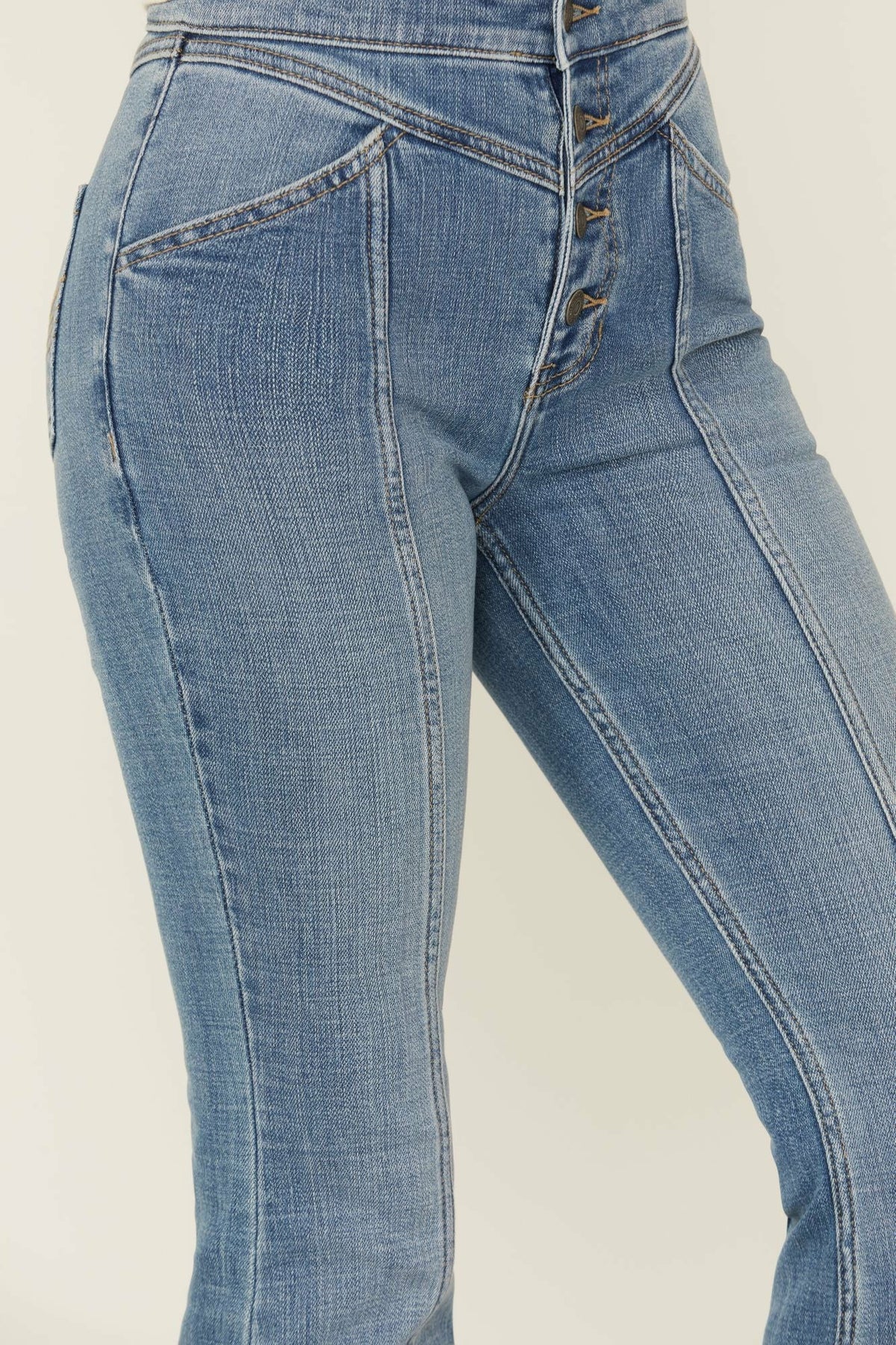 Women Medium Wash Outlaw High Rise Super Flare Stretch Denim Jeans | Idyllwind