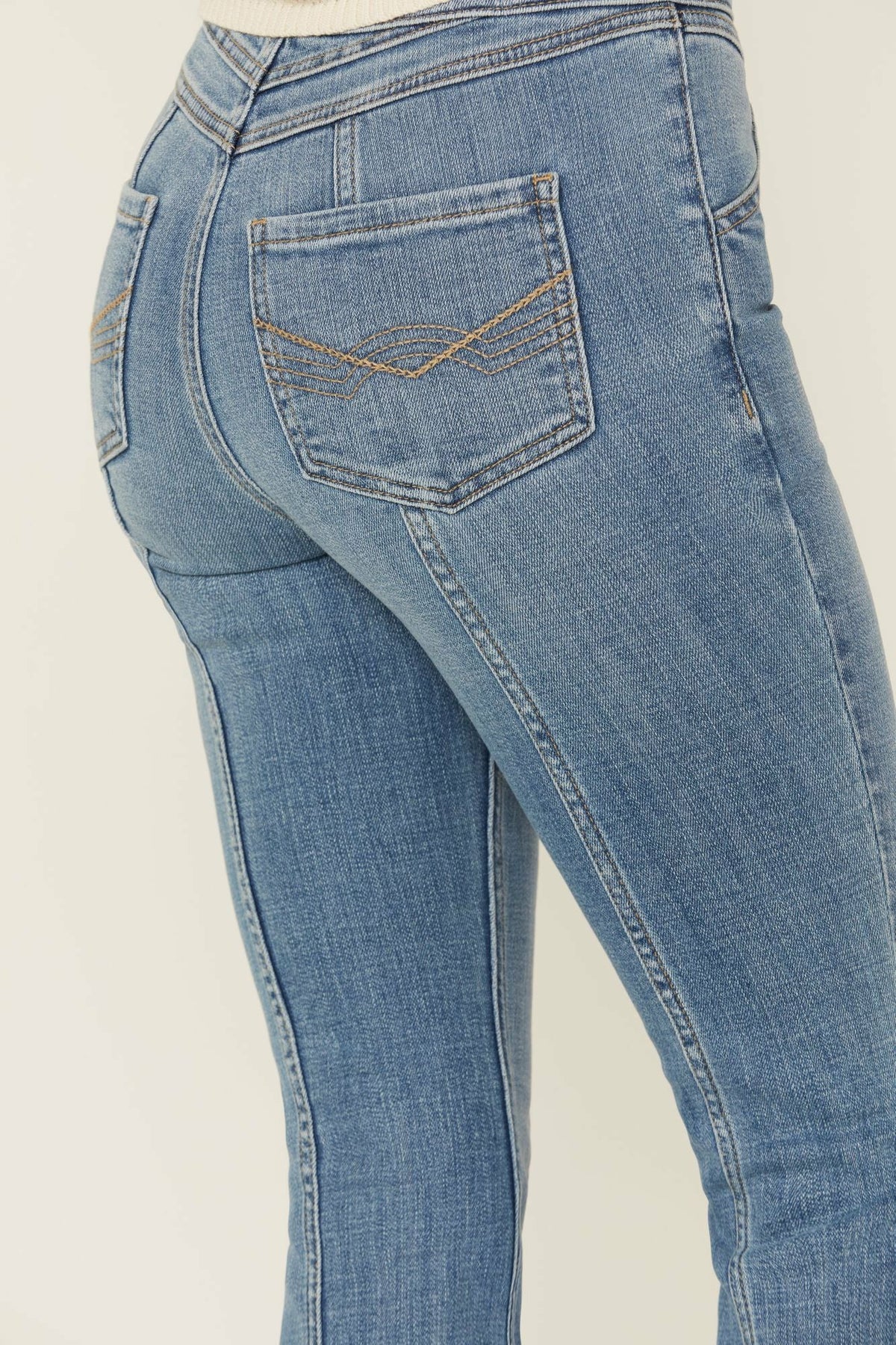 Women Medium Wash Outlaw High Rise Super Flare Stretch Denim Jeans | Idyllwind