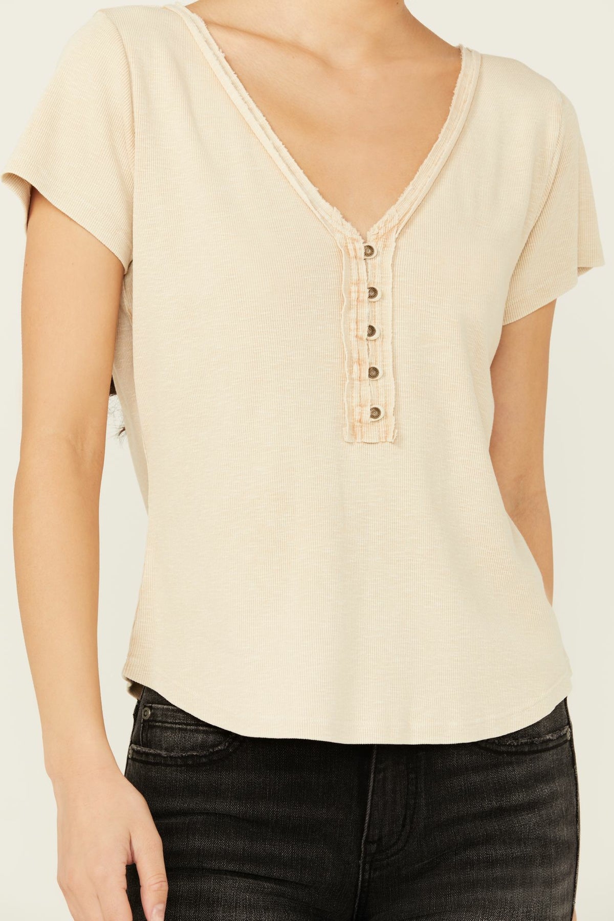 Women Vaughn Henley Short Sleeve Shirt | Idyllwind