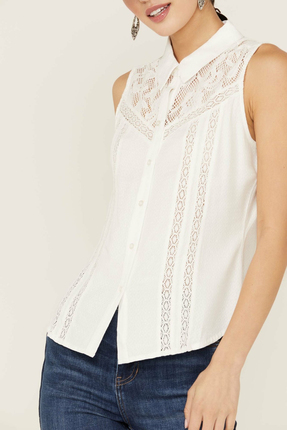 Women Cobble Lace Yoke Sleeveless Button-Down Top | Idyllwind