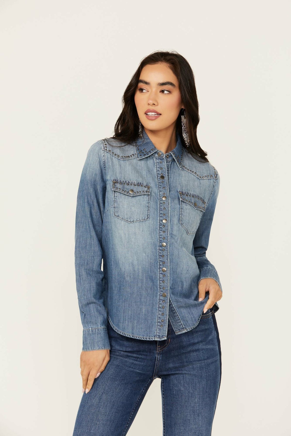 Women Rigid Wayside Studded Chambray Long Sleeve Snap Western Shirt | Idyllwind