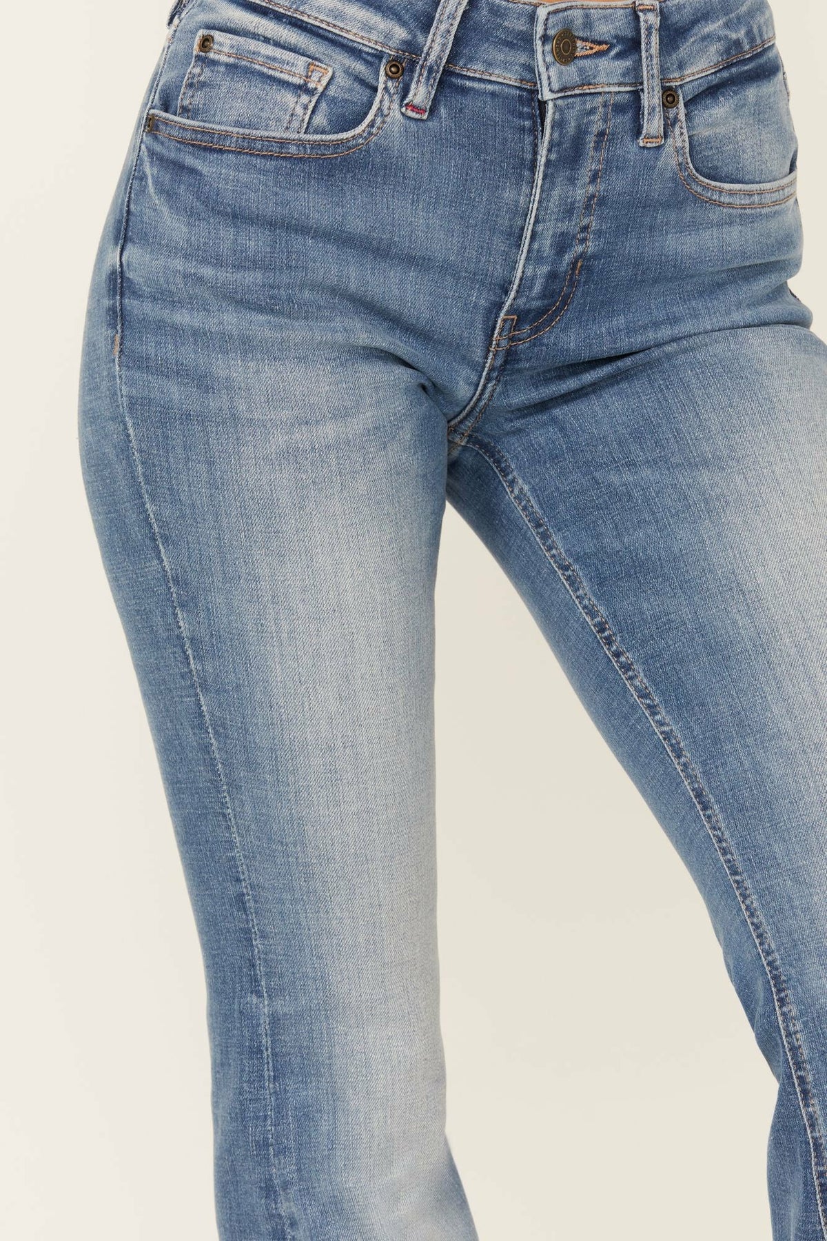 Women Alto Vista Medium Wash Mid Rise Bootcut Stretch Denim Jeans | Idyllwind