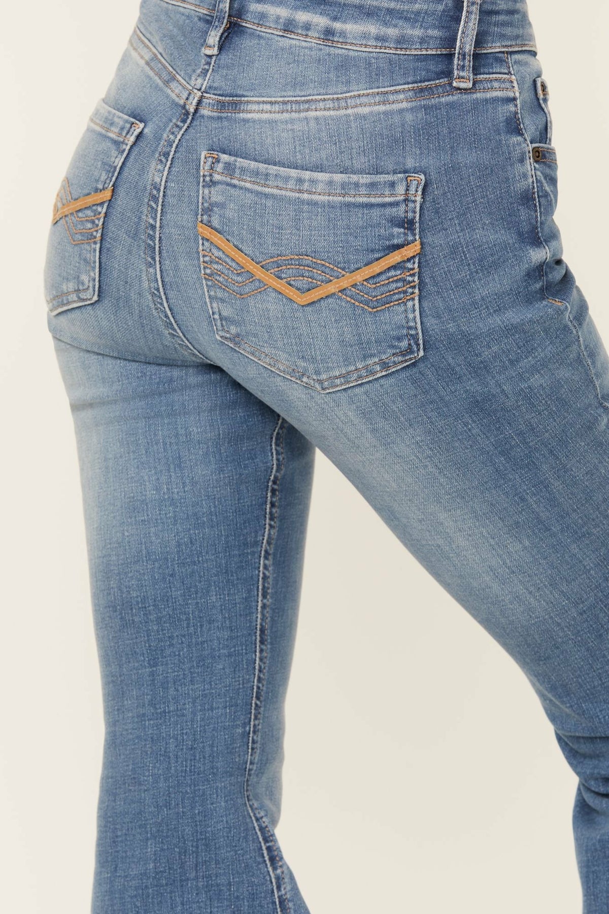 Women Alto Vista Medium Wash Mid Rise Bootcut Stretch Denim Jeans | Idyllwind