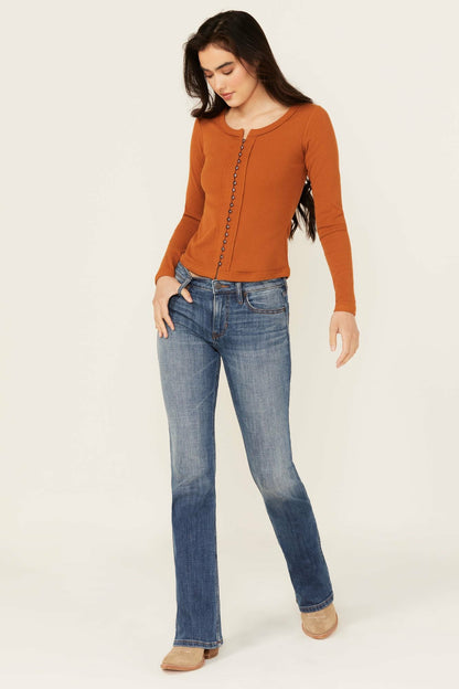 Women Bayside Medium Wash Mid Rise Bootcut Stretch Denim Jeans | Idyllwind