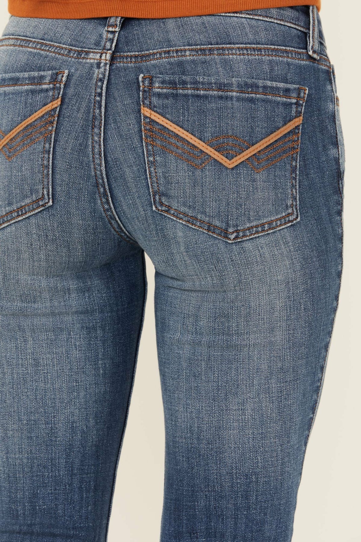 Women Bayside Medium Wash Mid Rise Bootcut Stretch Denim Jeans | Idyllwind