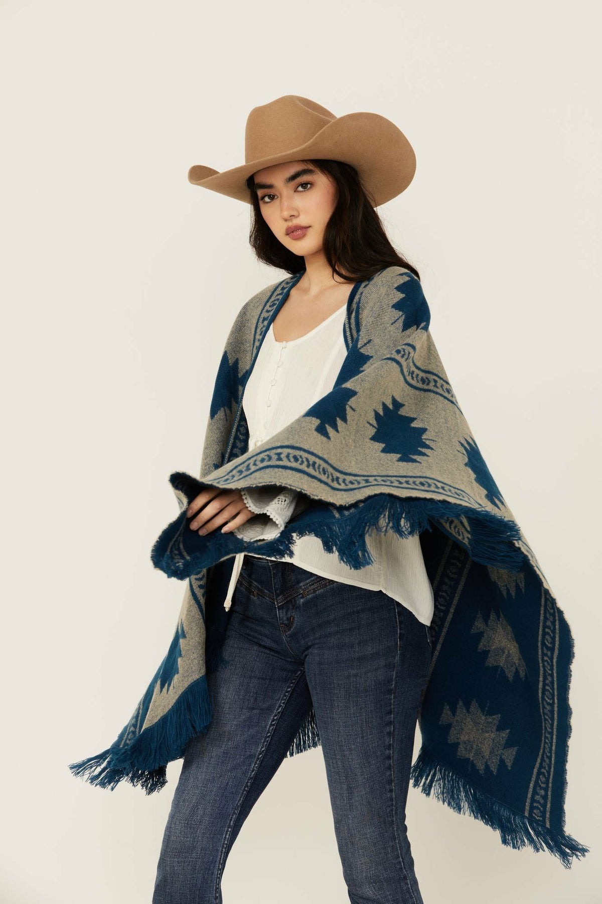 Women Fesslers Reversible Shawl | Idyllwind